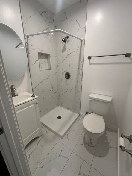 Building Photo - 314 S 8th St