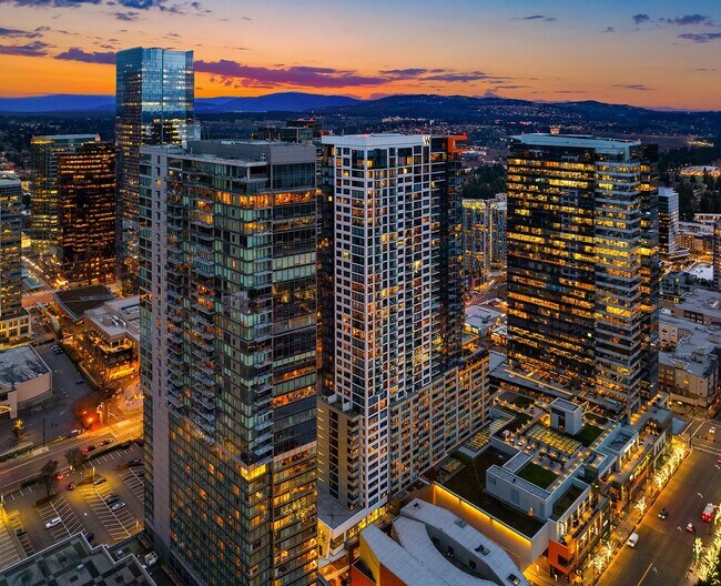 Building Photo - 3Bd/2.5Ba One Lincoln Tower Penthouse