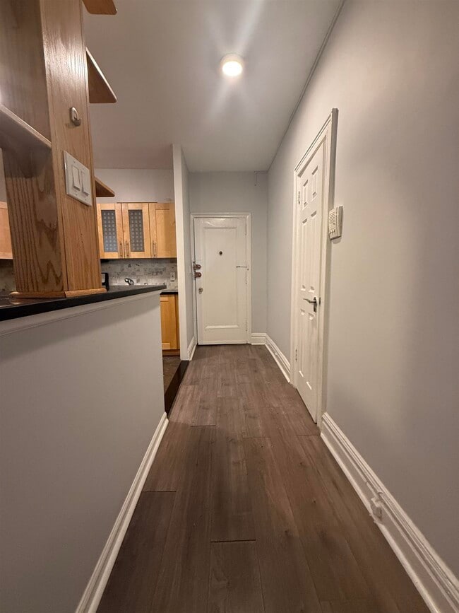 Building Photo - 270 HARRISON Ave