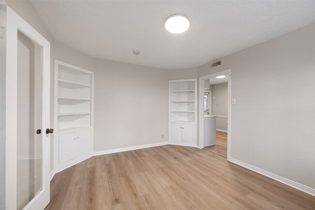 Building Photo - 2501 Dorrington St