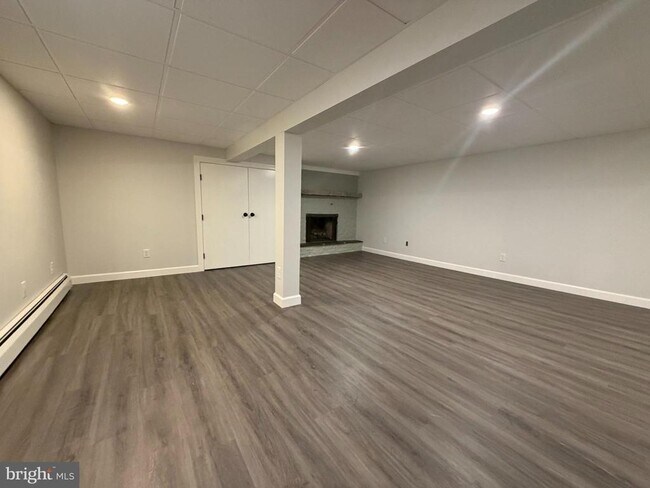 Building Photo - 1012 State Dr
