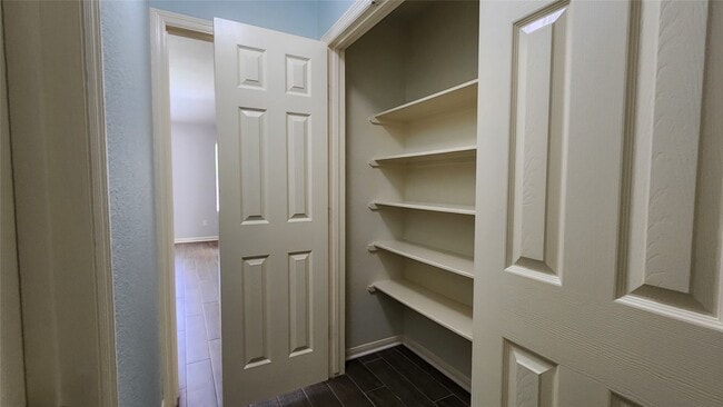 Building Photo - 2003 MacKenzie Way