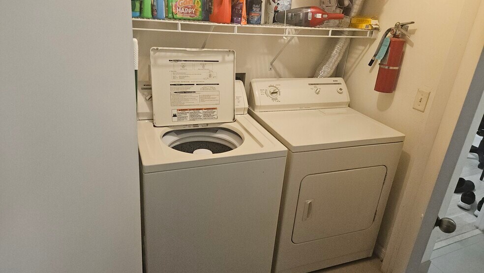 New appliances - 4215 SW 22nd Ln
