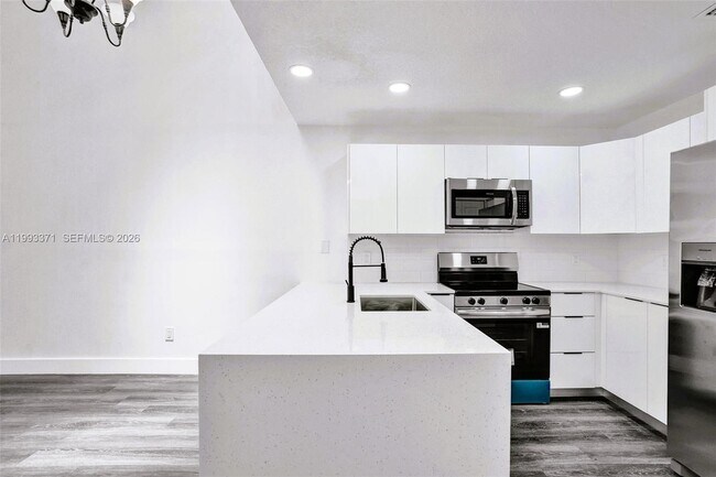 Building Photo - 1818 Adventure Pl