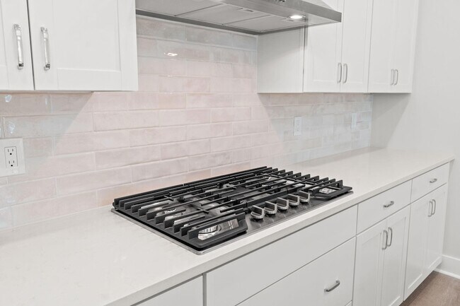 Building Photo - 263 Breakwater Blvd