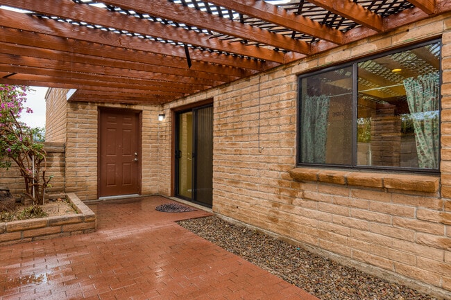 Building Photo - 7711 E 39th St