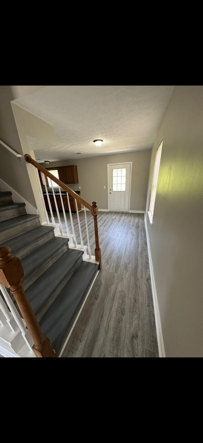 Building Photo - 1049 Blackwell Ct