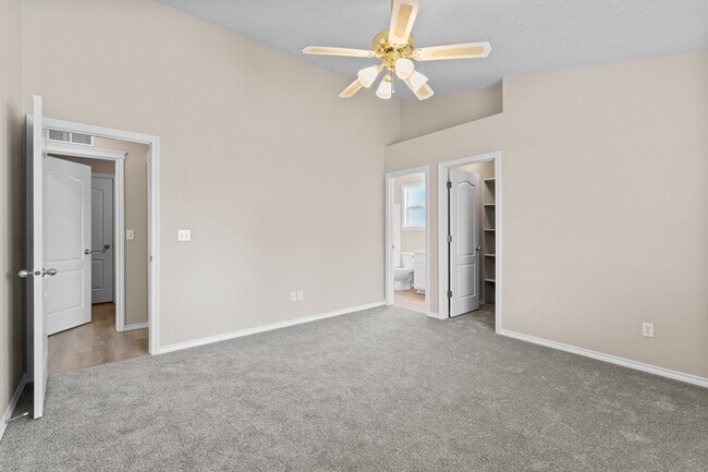 Building Photo - 6216 S Lone Tree Ave