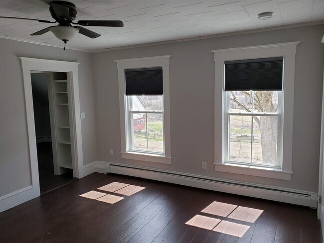 Building Photo - 230-232 Spruce Ln Ext