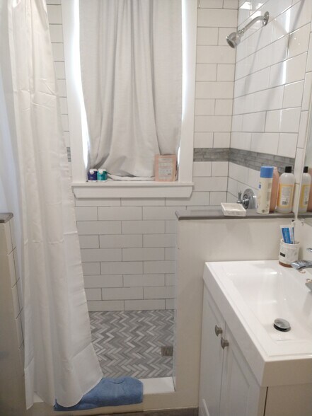 Building Photo - 1189 Commonwealth Ave