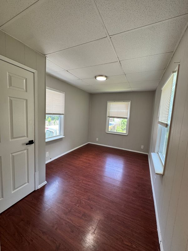 Building Photo - 6543 Etzel Ave