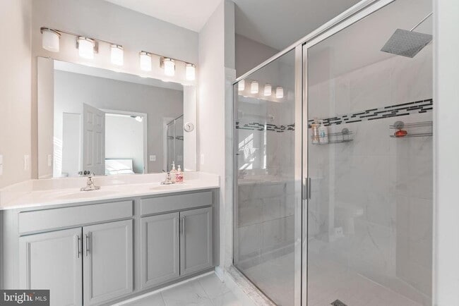 Building Photo - 14302 Potomac Heights Ln