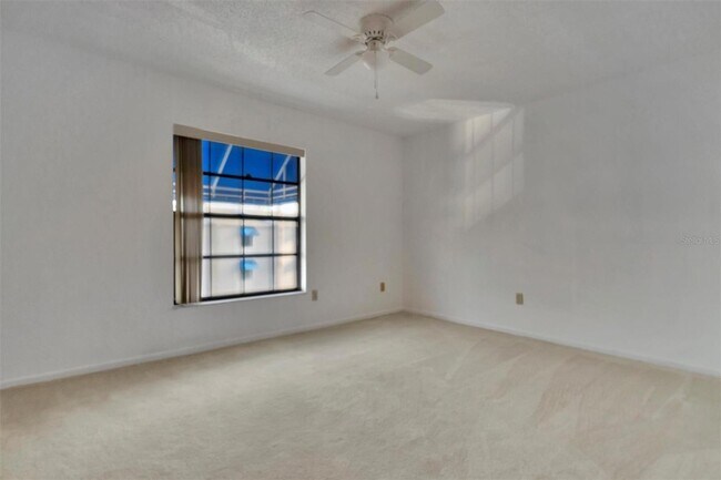 Building Photo - 745 Pinellas Bayway S