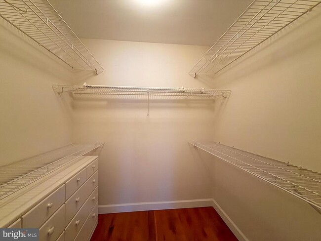 Building Photo - 814 Pritchard Pl