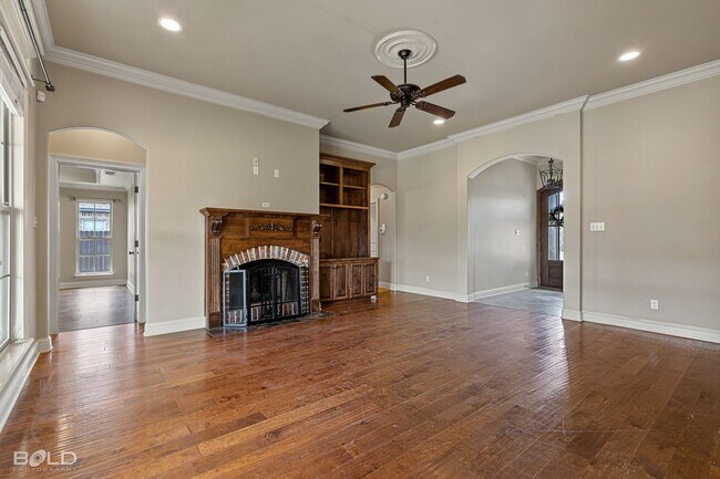 Building Photo - 3925 Le Brooke Ln