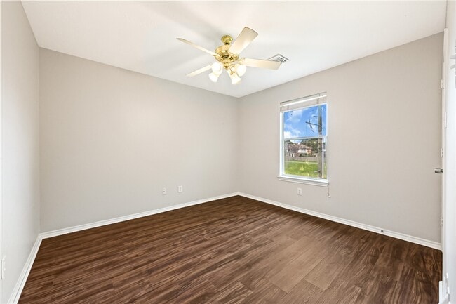 Building Photo - 3115 Glenthorpe Ln