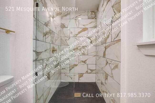 Building Photo - 521 Mesquite Ave N