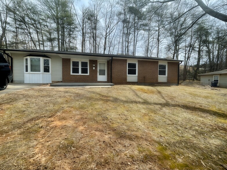 Building Photo - 5133 Butterfield Dr