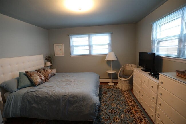 Building Photo - 14 S Swarthmore Ave