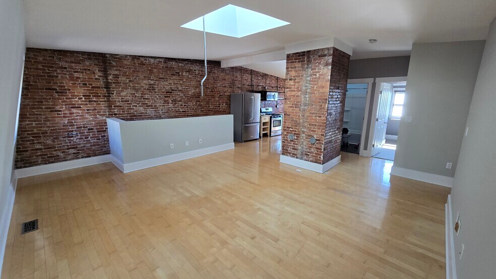 Building Photo - 130 West Merrimack St
