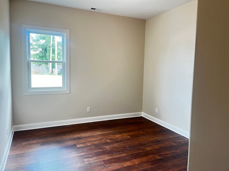 Building Photo - 2101 Grantland Ave