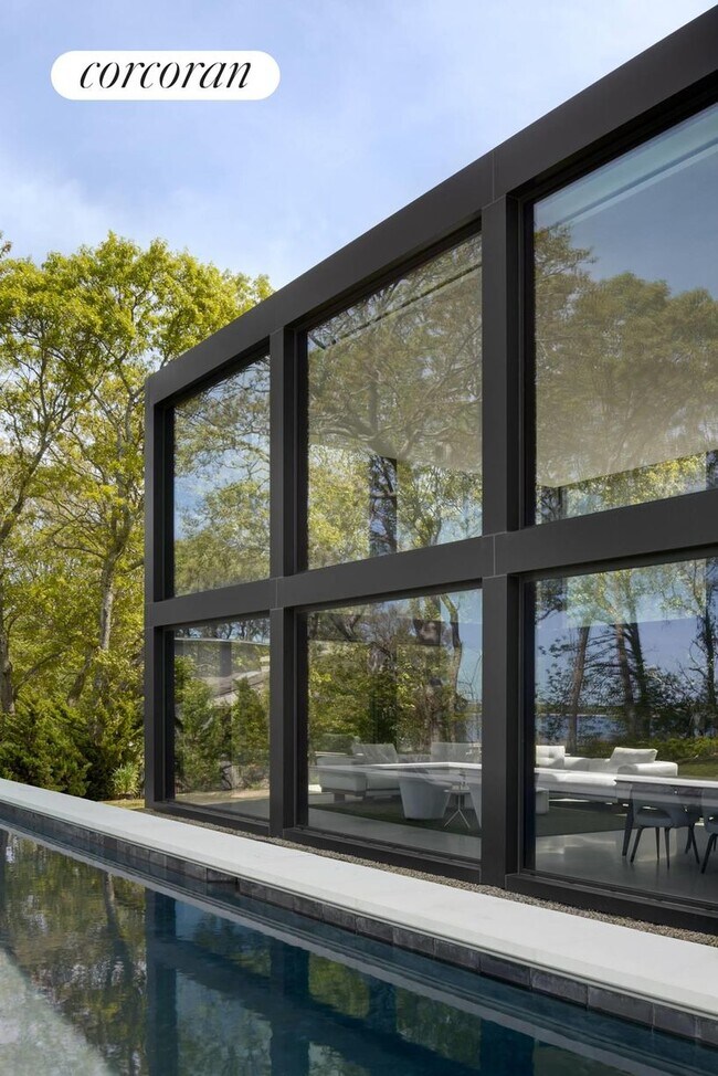 Building Photo - 32 Hedges Banks Dr