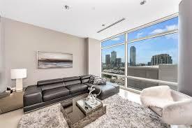 Building Photo - 2430 Victory Park Ln