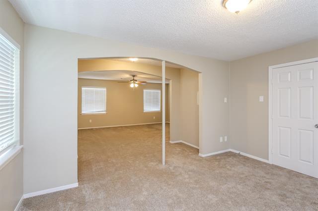 Building Photo - 4432 Ivy Dr