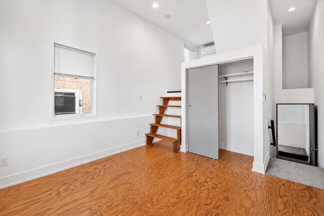 Building Photo - 1345 E Berks St