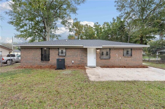 Building Photo - 704 North Carolina St