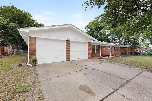Building Photo - 3BR/2BA North Richland Hills Home with Updated Finishes