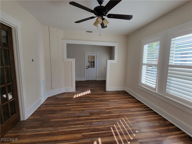 Building Photo - 1603 Woodford Ave