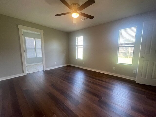 Building Photo - "Spacious 3-Bed, 2-Bath Duplex Retreat in ...