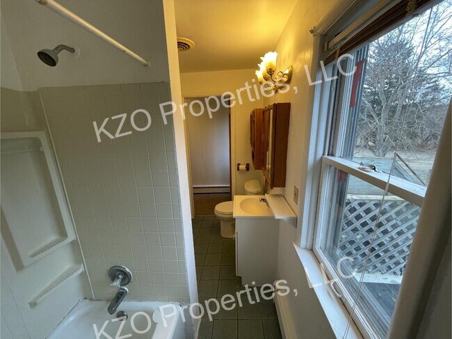 Building Photo - 608 W Michigan Ave