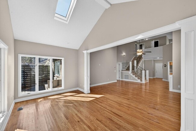 Building Photo - 205 Club Villa Dr W