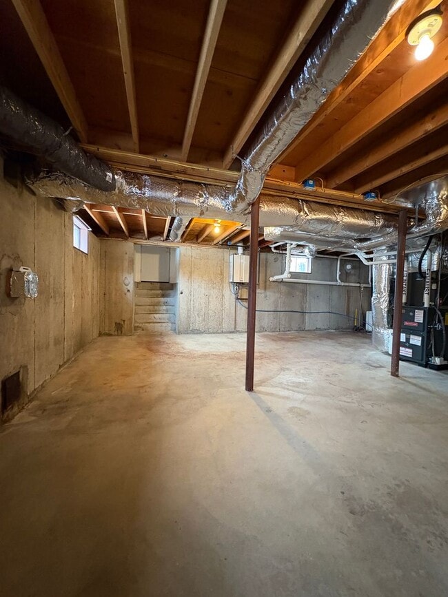 Building Photo - New to the rental market, charming 2 bedroom single family home in Wilmington, MA