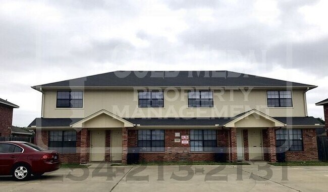 Primary Photo - 1103 Lansberry Ct