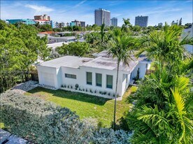Building Photo - 7537 W Treasure Dr