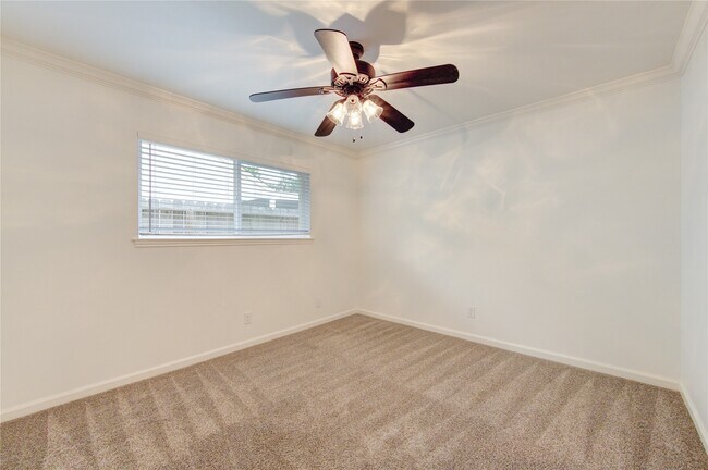 Building Photo - 2523 Anniston Dr