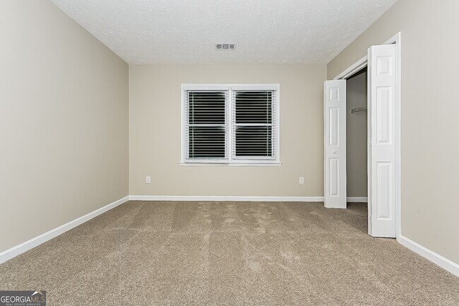 Building Photo - 295 Stoneridge Way