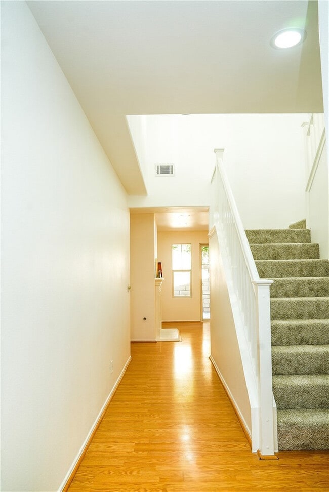 Building Photo - Craftsman-Style 3BR Home with Garage & Private Patio in North Monrovia