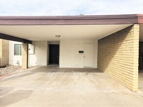 Building Photo - Remodeled 2 bedroom / 2 Full Bath