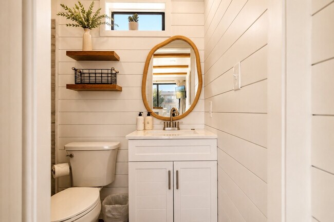 Building Photo - 316 Bream Ave