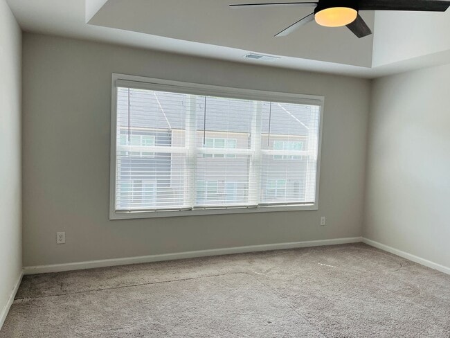Building Photo - Stunning 3 bedroom, 3.5 bathroom townhome ...