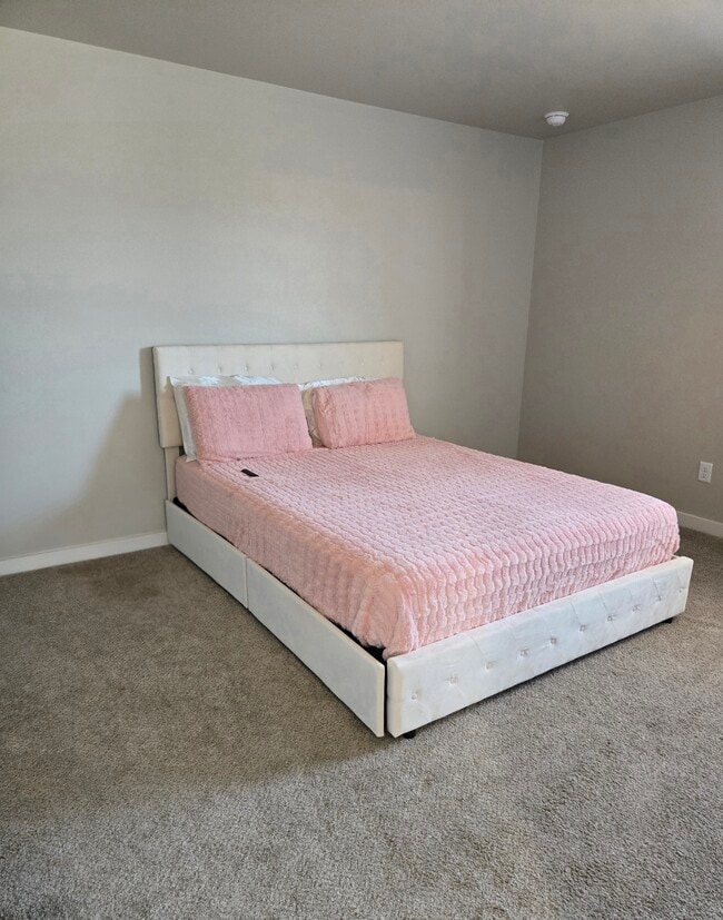 Building Photo - 1203 Hogback Wy