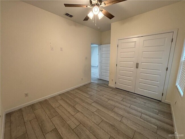 Building Photo - 212 Lauryn Dr