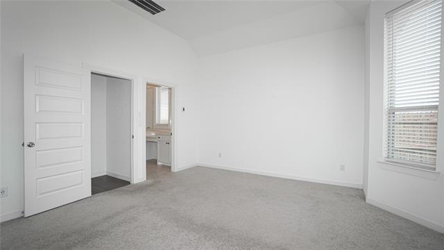 Building Photo - 3031 Aqueduct Ave