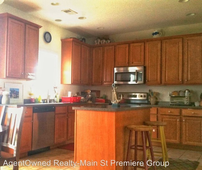 Building Photo - 4 br, 2.5 bath House - 5234 Mulholland Dr