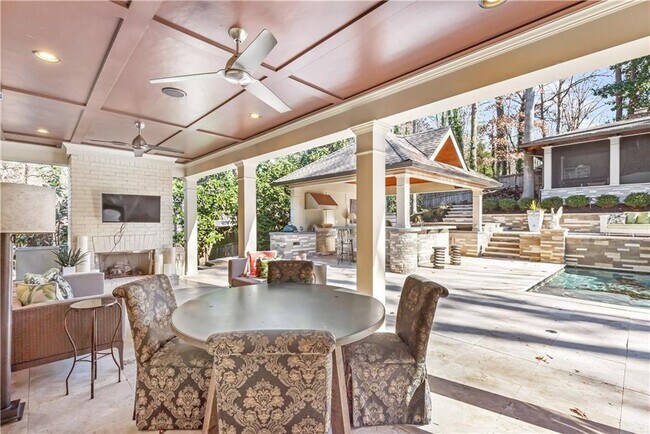 Building Photo - 2991 Sequoyah Dr NW