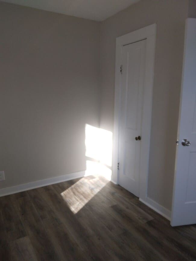Building Photo - Newly remodeled 2 bedroom 1 bath home, Whi...